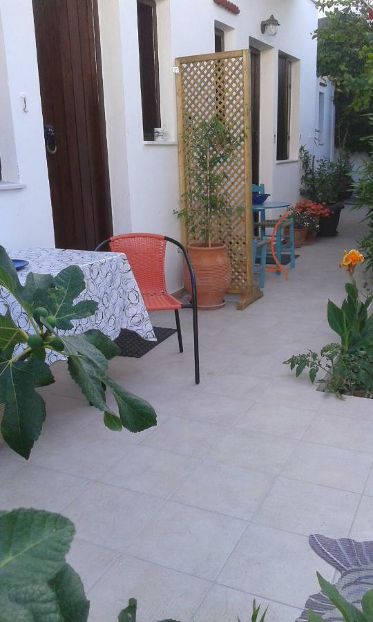 Αmmos Rooms Palaiochora Exterior photo